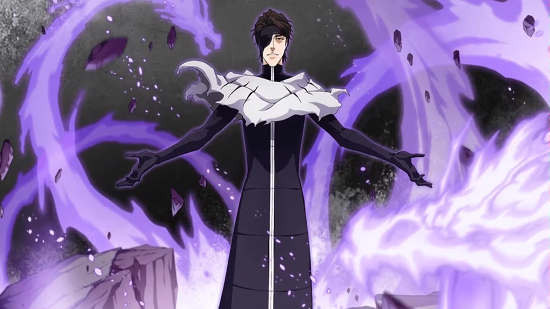 Aizen Sosuke looking confident and manipulative.
